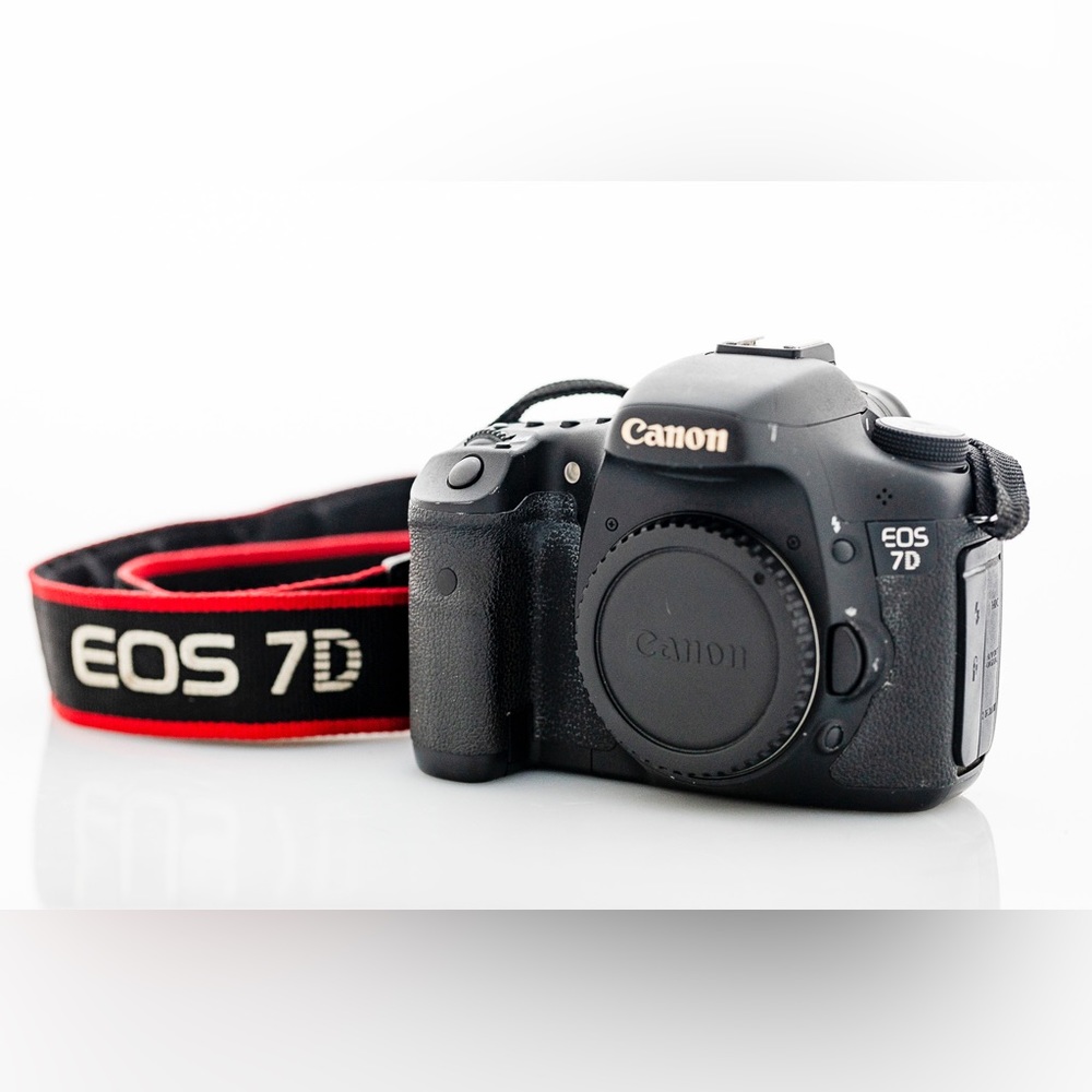 Canon EOS 7D (Body only)